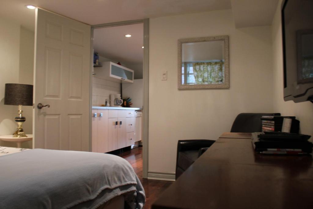 Downtown Home Inn B&B 토론토 객실 사진